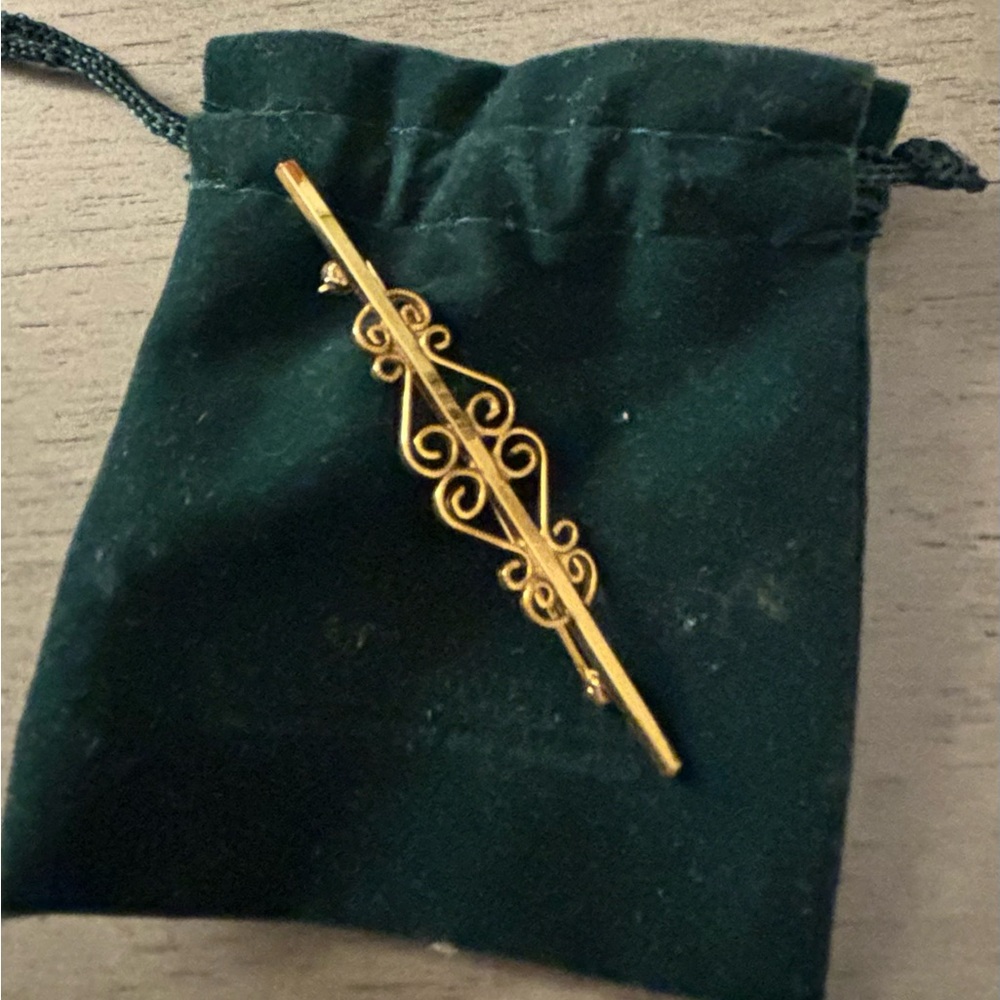 Vintage Krementz  bar pin